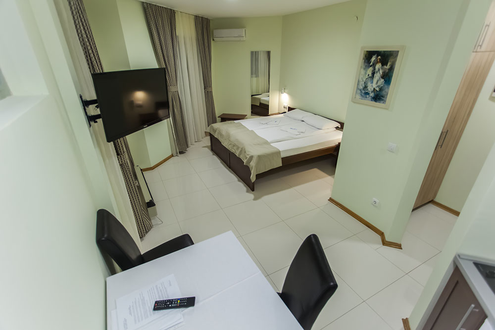 dvokrevetni_apartman_sa_mini_kuhinjom_banbus_lux_studio_apartmani_sokobanja