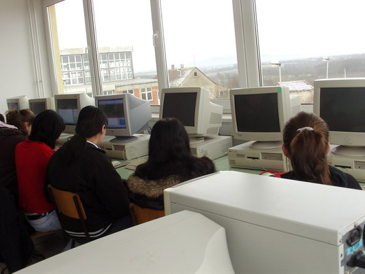 kabinet_informatike_posavotamnavska_srednja_skola_vladimirci