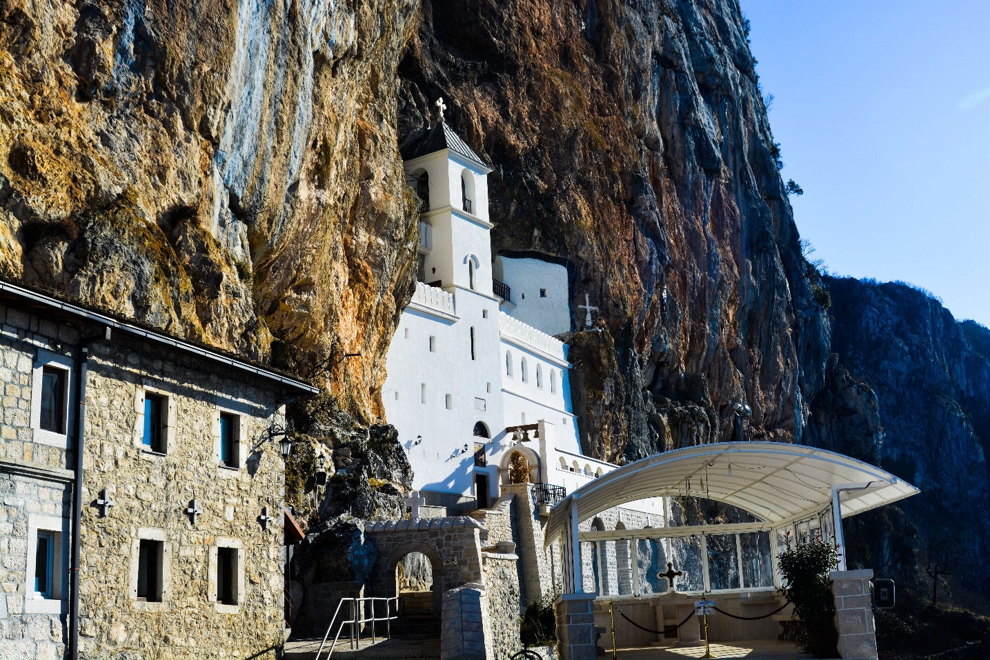 manastir_ostrog