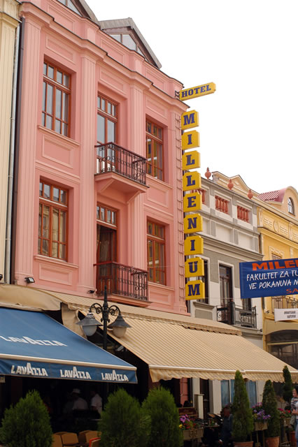  Hotel Millenium Palace u centru dobro poznate Bitolske ulice Širok sokak