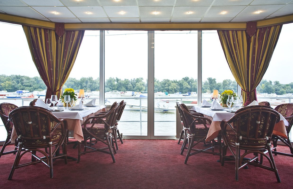 restoran_malevilla_na_dunavu
