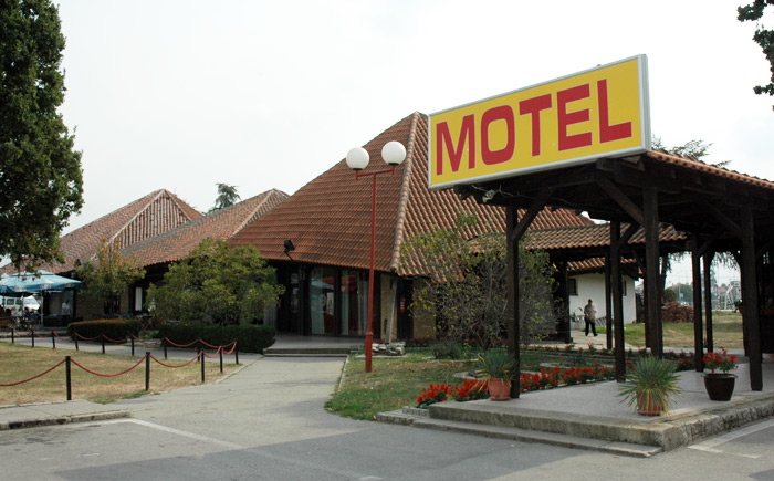 Motel Stari Hrast Markovac na stotom kilometru autoputa Beograd Niš Motel Stari Hrast Markovac na stotom kilometru autoputa Beograd Niš
