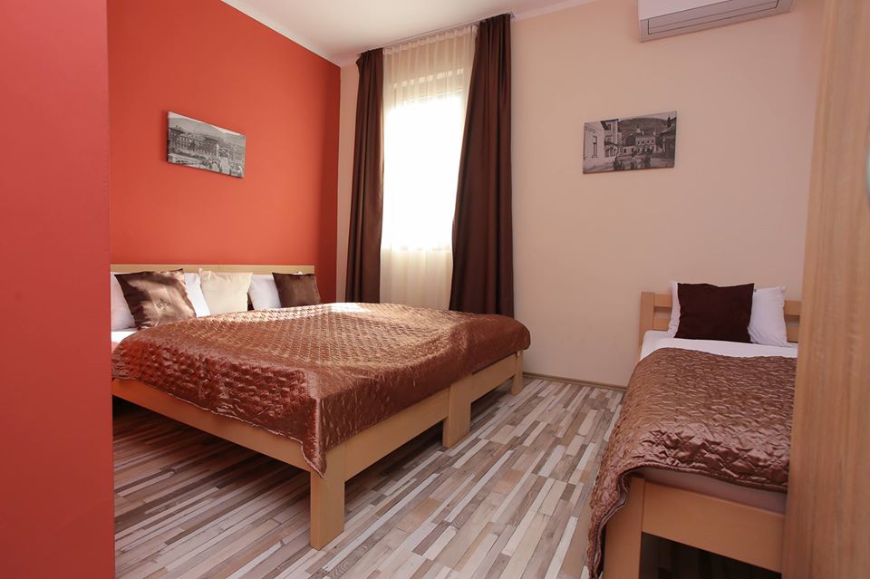 trokrevetna_soba_hotel_villa_hana_mostar