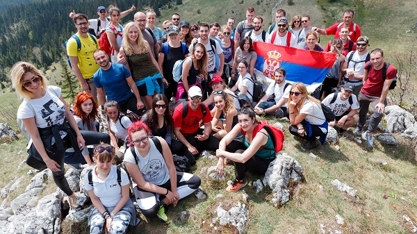 vesela_grupa_osvojila_vrh_zlatara