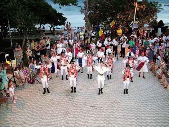 Međunarodni folklorni festival u Petrovcu