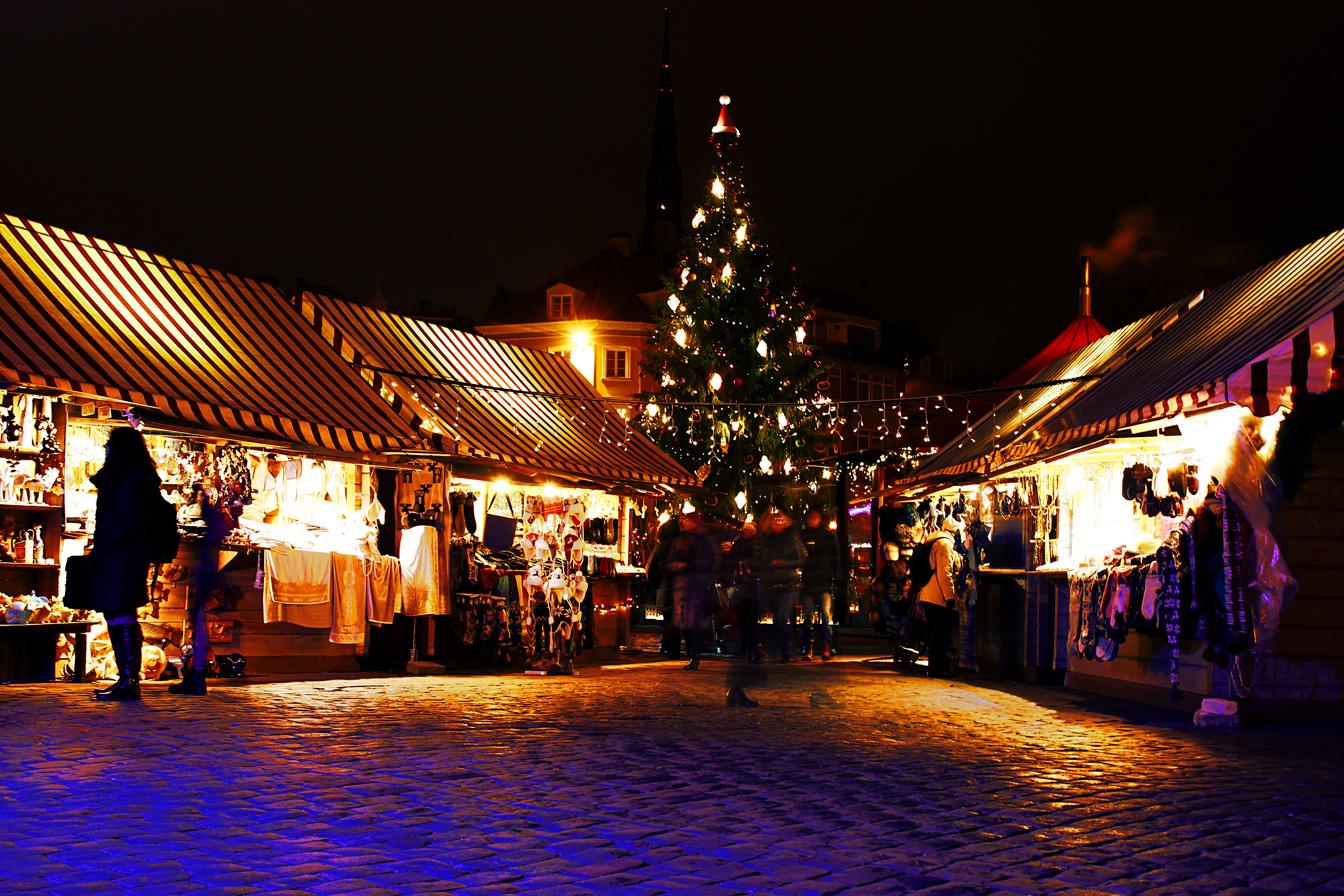 novogodisnji-bazar-lasma-artmane-5X8N9A2ruHM-unsplash.jpg novogodisnji-bazar-lasma-artmane-5X8N9A2ruHM-unsplash.jpg