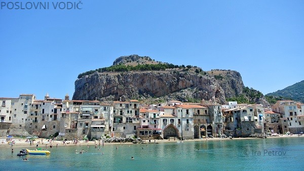 plaza_lungo_mare_di_cefalu_sicilija