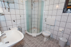 Vila Simović apartmani na Zlatiboru wc sa tuš kabinom Vila Simović apartmani na Zlatiboru wc sa tuš kabinom